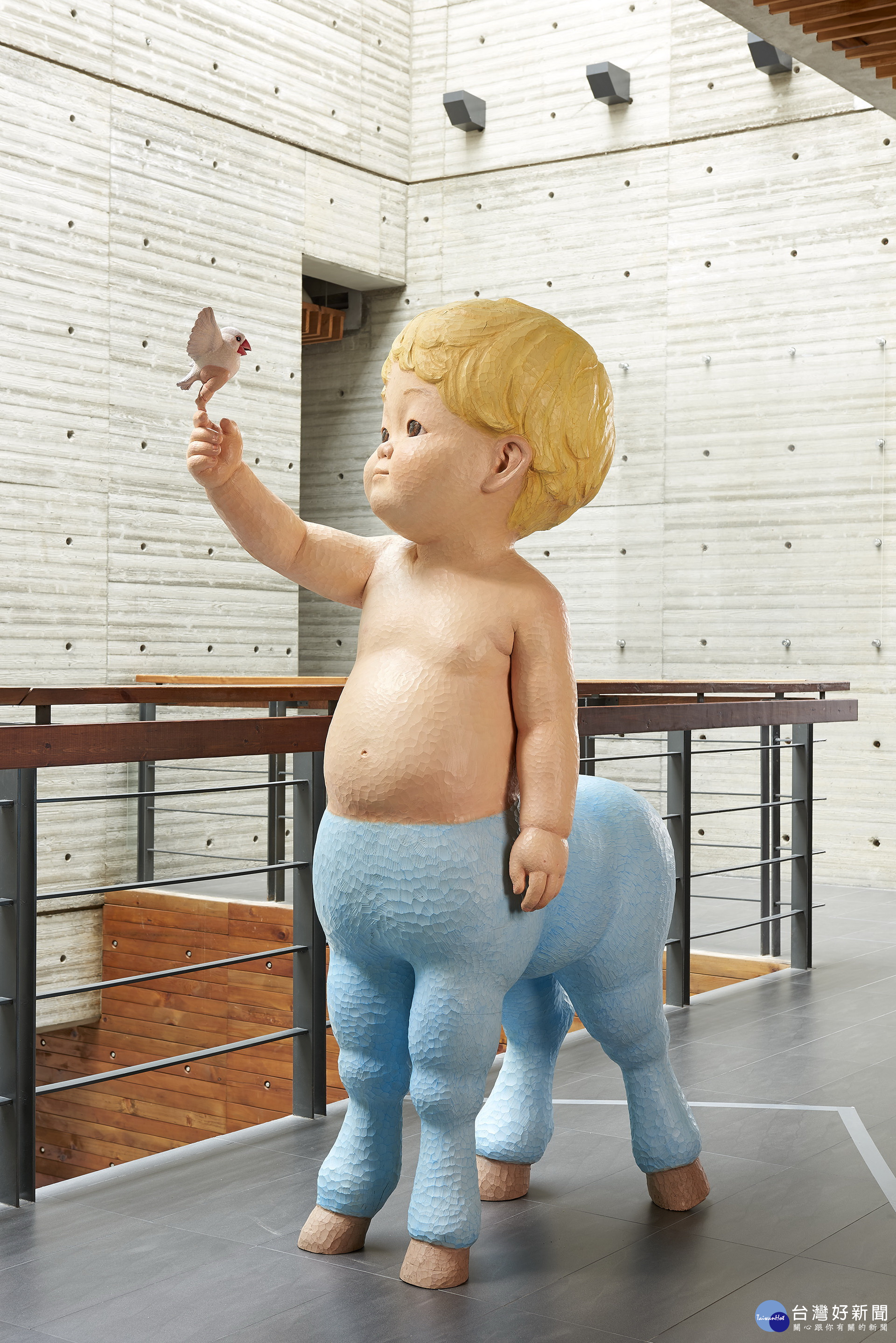 國際木雕交流展　日本國寶雕塑大師舟越桂作品吸睛